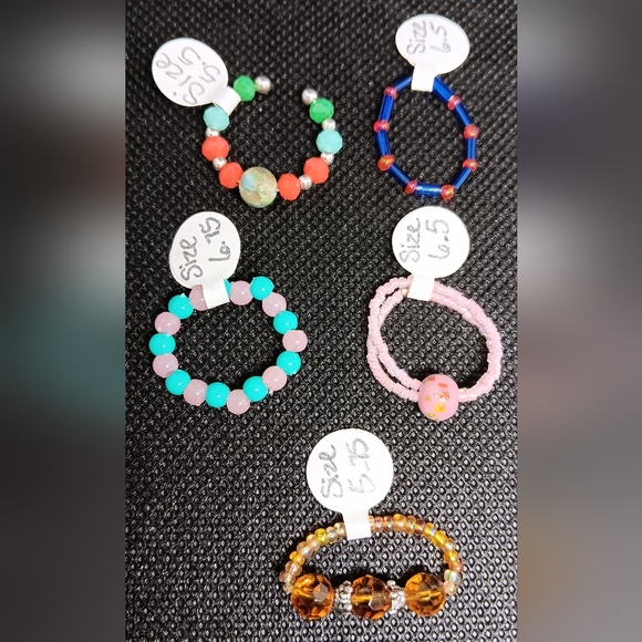 HANDMADE Lot of 10 Multicolor Stackable Beaded Adjustable Stretch Rings Set - Picture 4 of 8